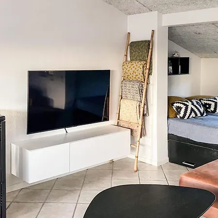 Дом отдыха With Baring Vig View